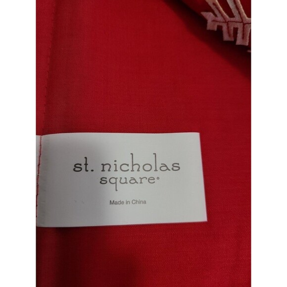 St. Nicholas Square Yuletide Towels & Placemats – Holiday Kitchen Decor Set - Picture 5 of 5